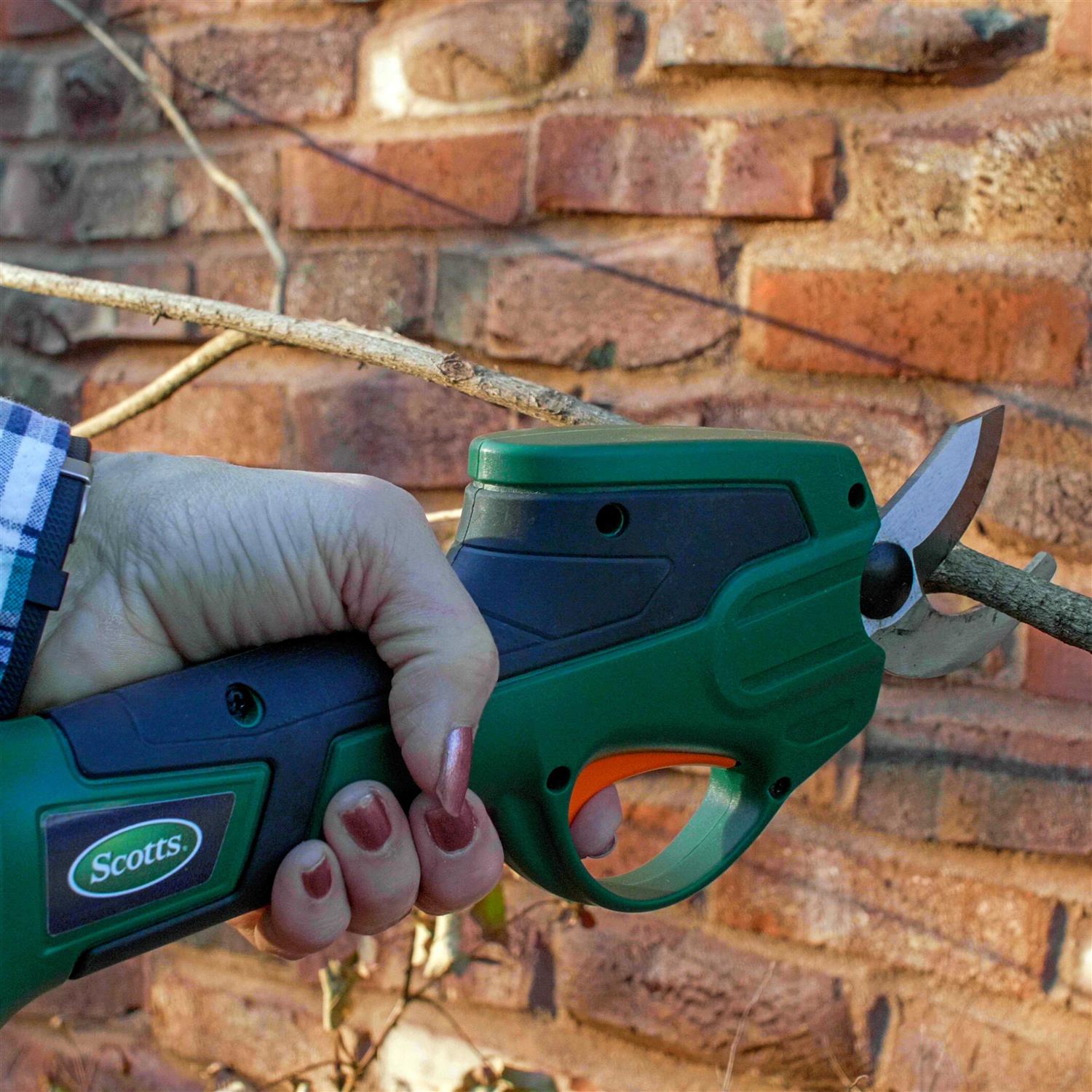 Scotts Cordless Lithium Pruner
