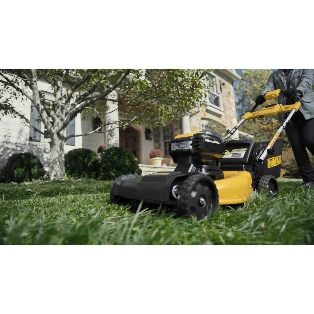 DeWalt 20V Max Brushless Battery Powered Chainsaw