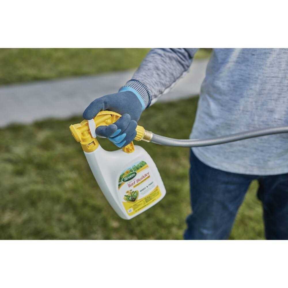 Scotts Liquid Turf Builder with Plus 2 Weed Control