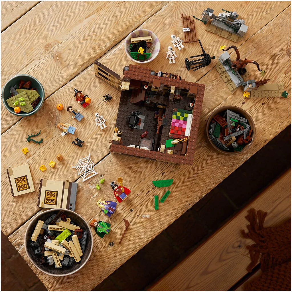LEGO Ideas Disney Hocus Pocus: The Sanderson Sisters' Cottage 21341