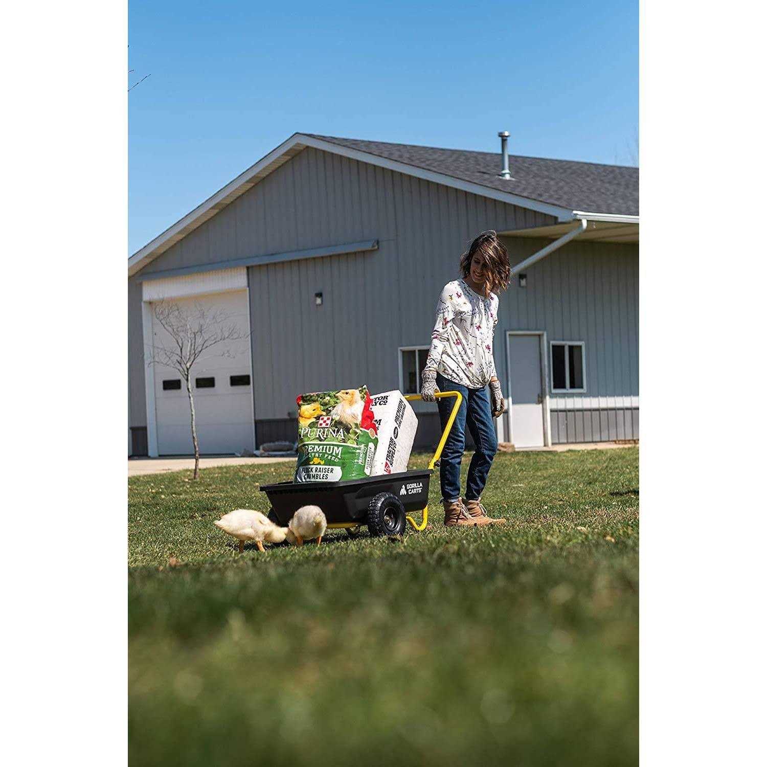 Gorilla Carts 4 Cu ft Poly Yard Cart GCR-4