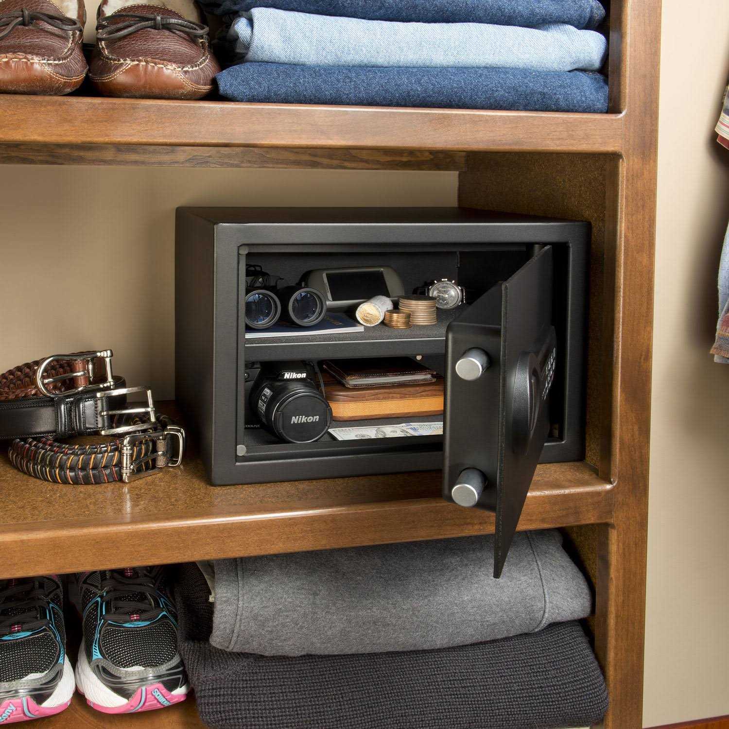 Stack-On Personal Safe