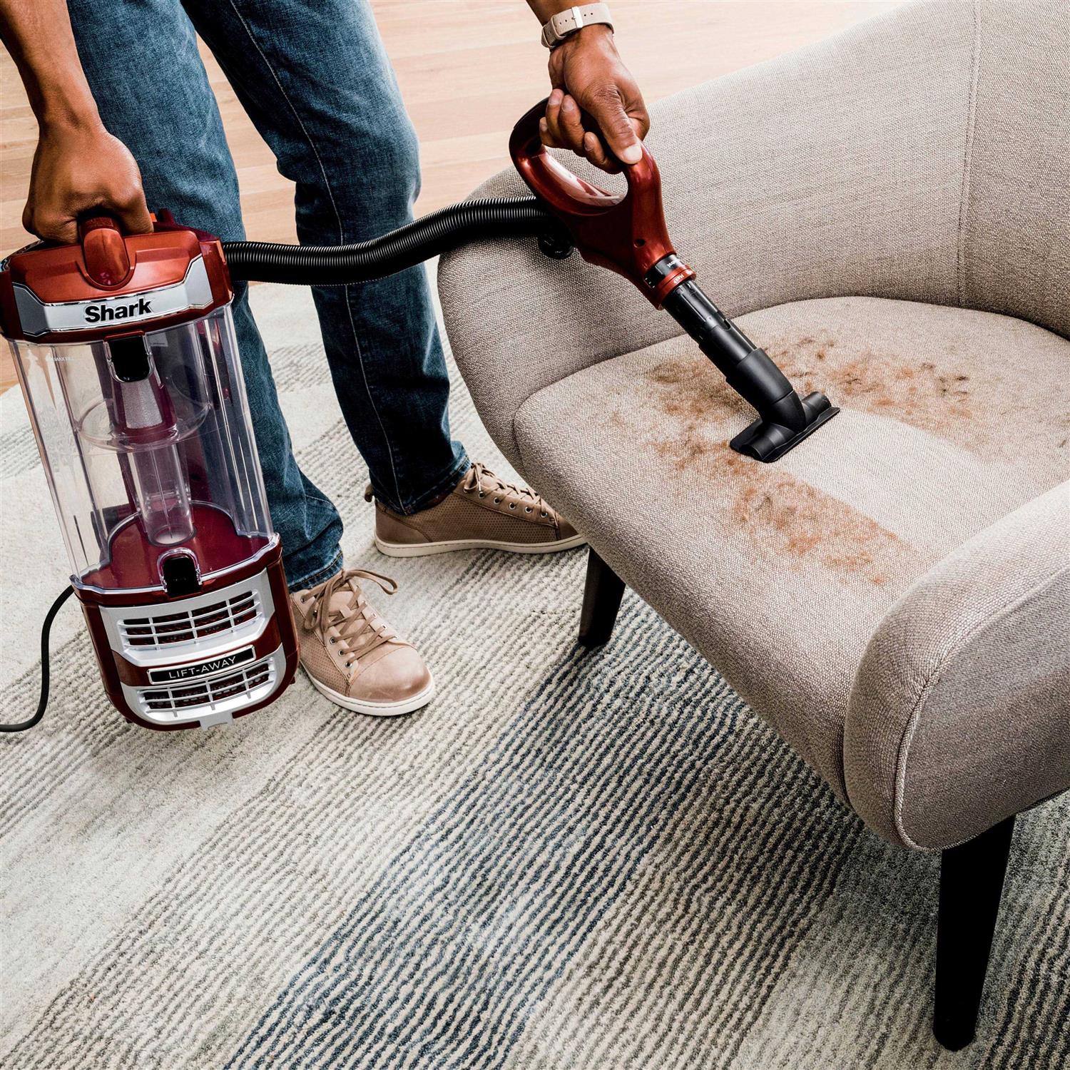 Shark Zd402 Rotator Lift-Away Upright Vacuum with PowerFins
