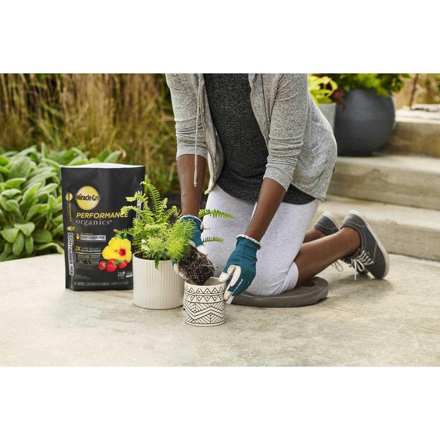 Miracle-Gro Performance Organics All Purpose Container Mix