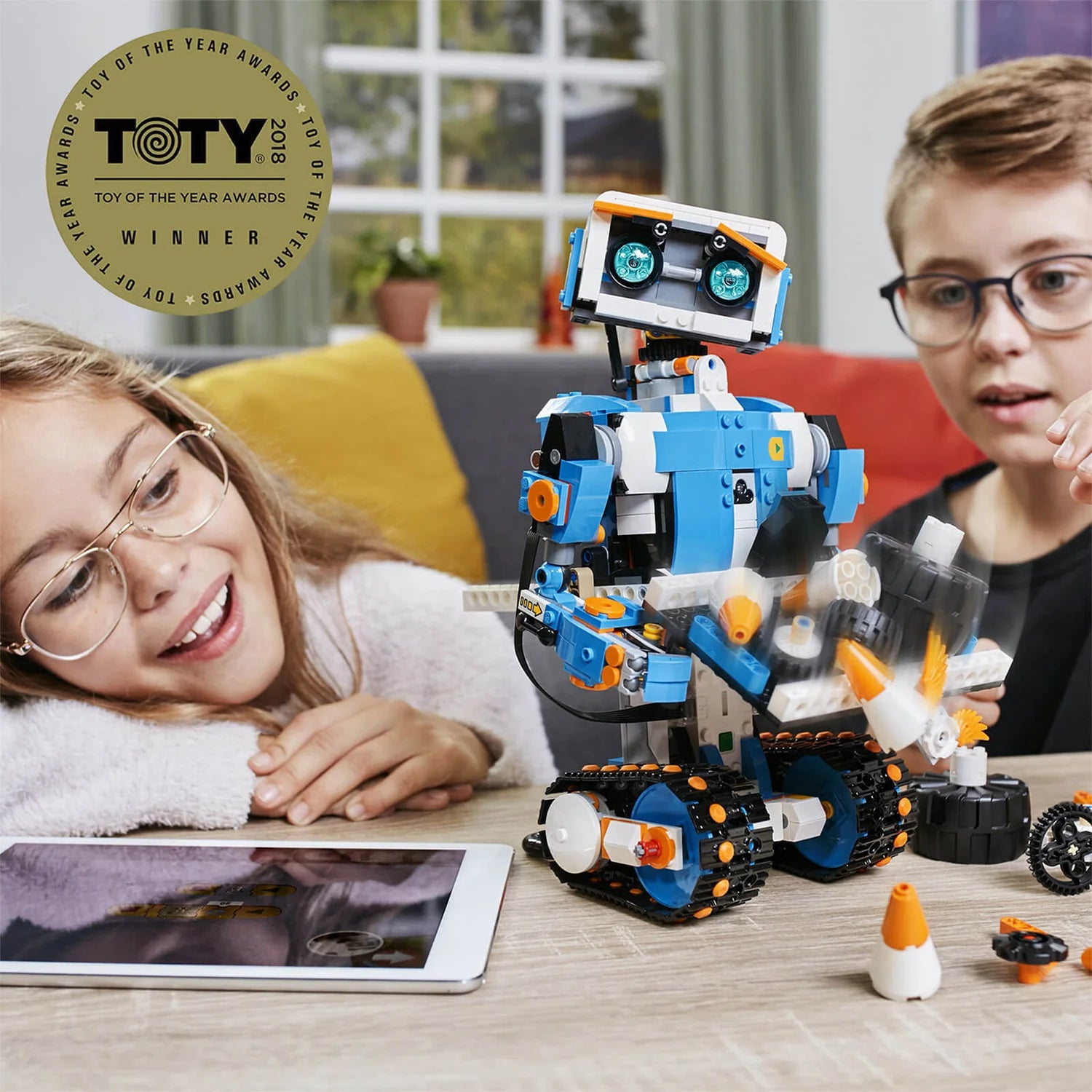 LEGO Boost Creative Toolbox Robot Coding Robotics Kit (17101)