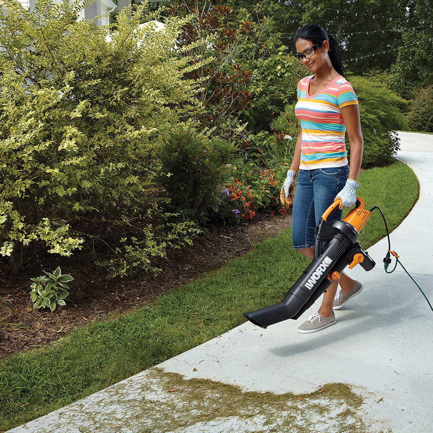 Worx TriVac 12 Amp 3-in-1 Blower/Mulcher/ Vacuum with LeafPro Collection System
