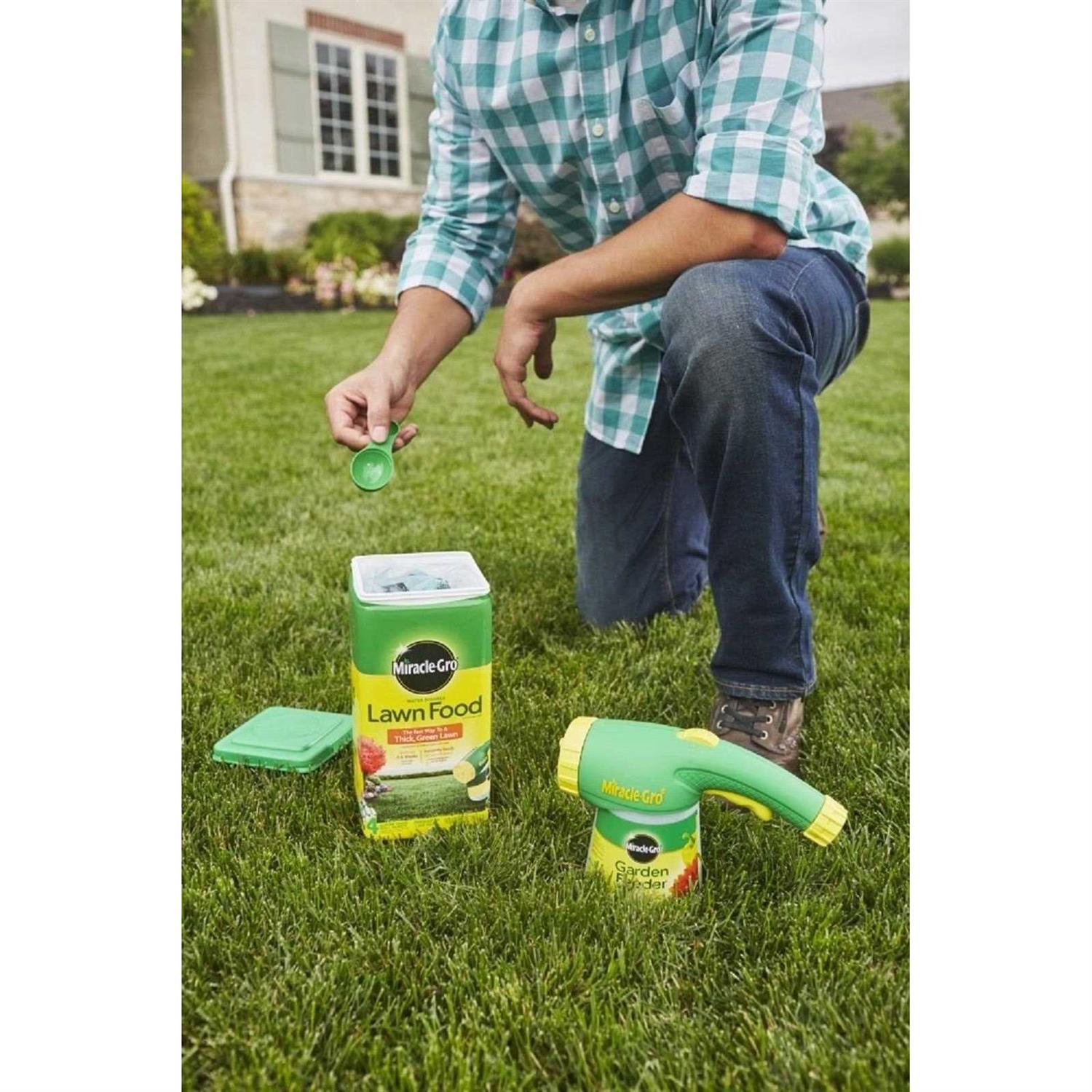 Miracle Gro Water Soluble Lawn Food