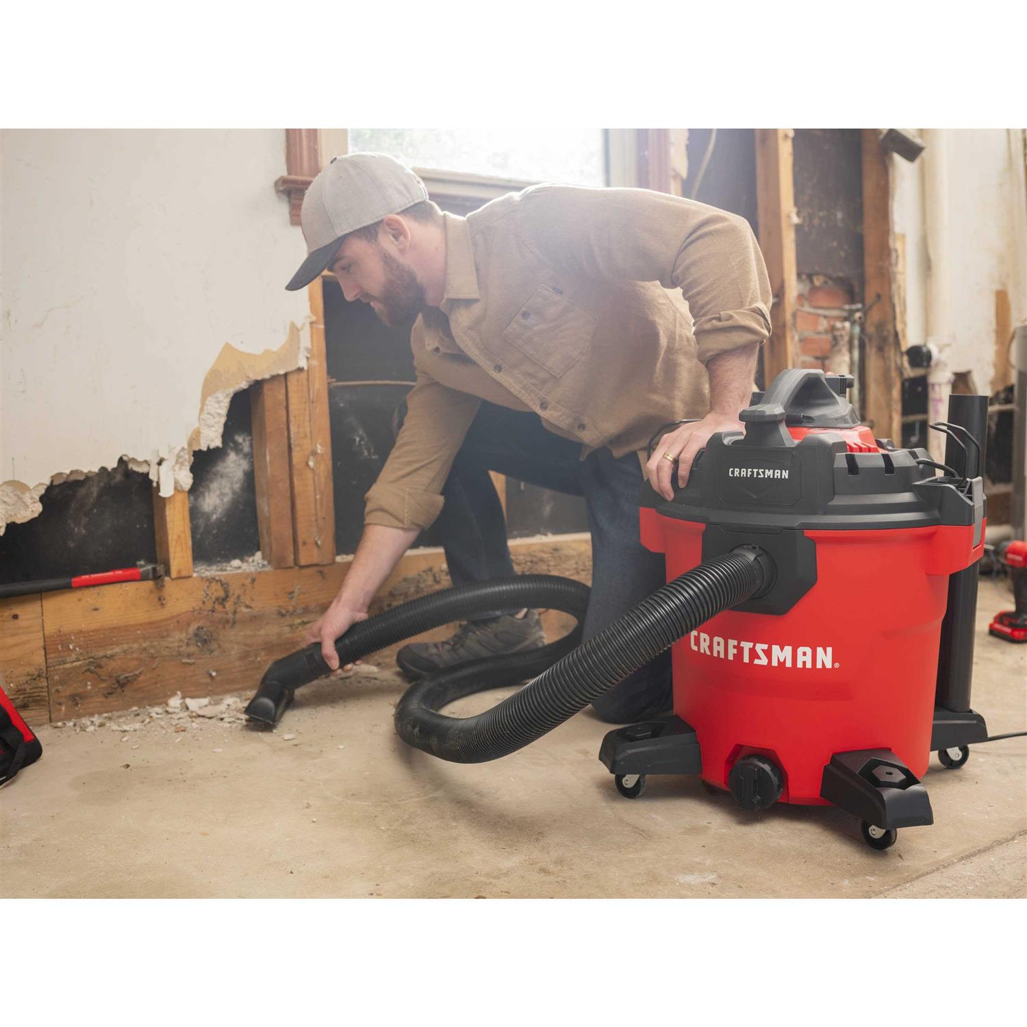 CRAFTSMAN Detachable Blower 12-Gallons 6-HP Corded Wet/Dry Shop Vacuum with Accessories Included