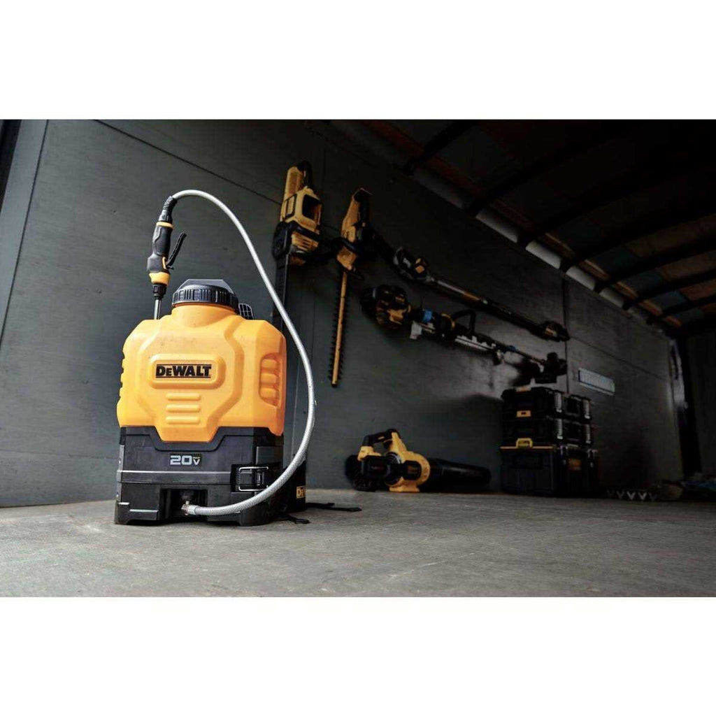DEWALT 4 Gallon 20V MAX Lithium-Ion Powered Backpack Sprayer 190742