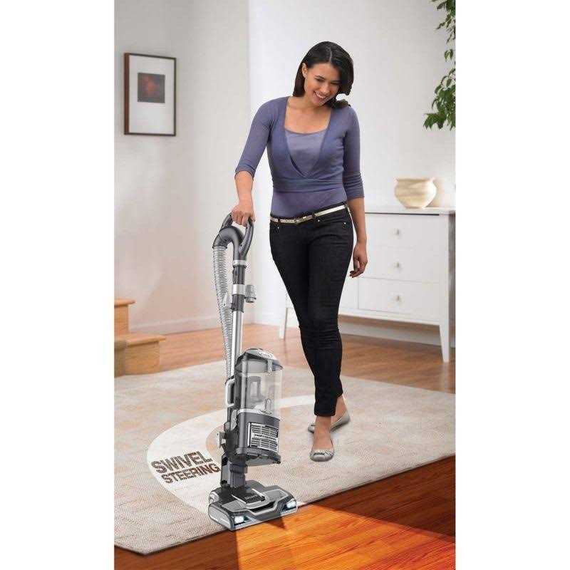 Shark Navigator Professional Lift Away UV540