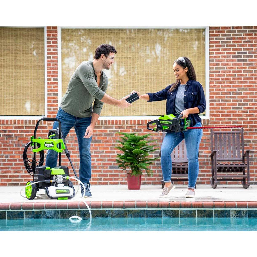 Greenworks Pro 26 in. 60-Volt Battery Cordless Hedge Trimmer