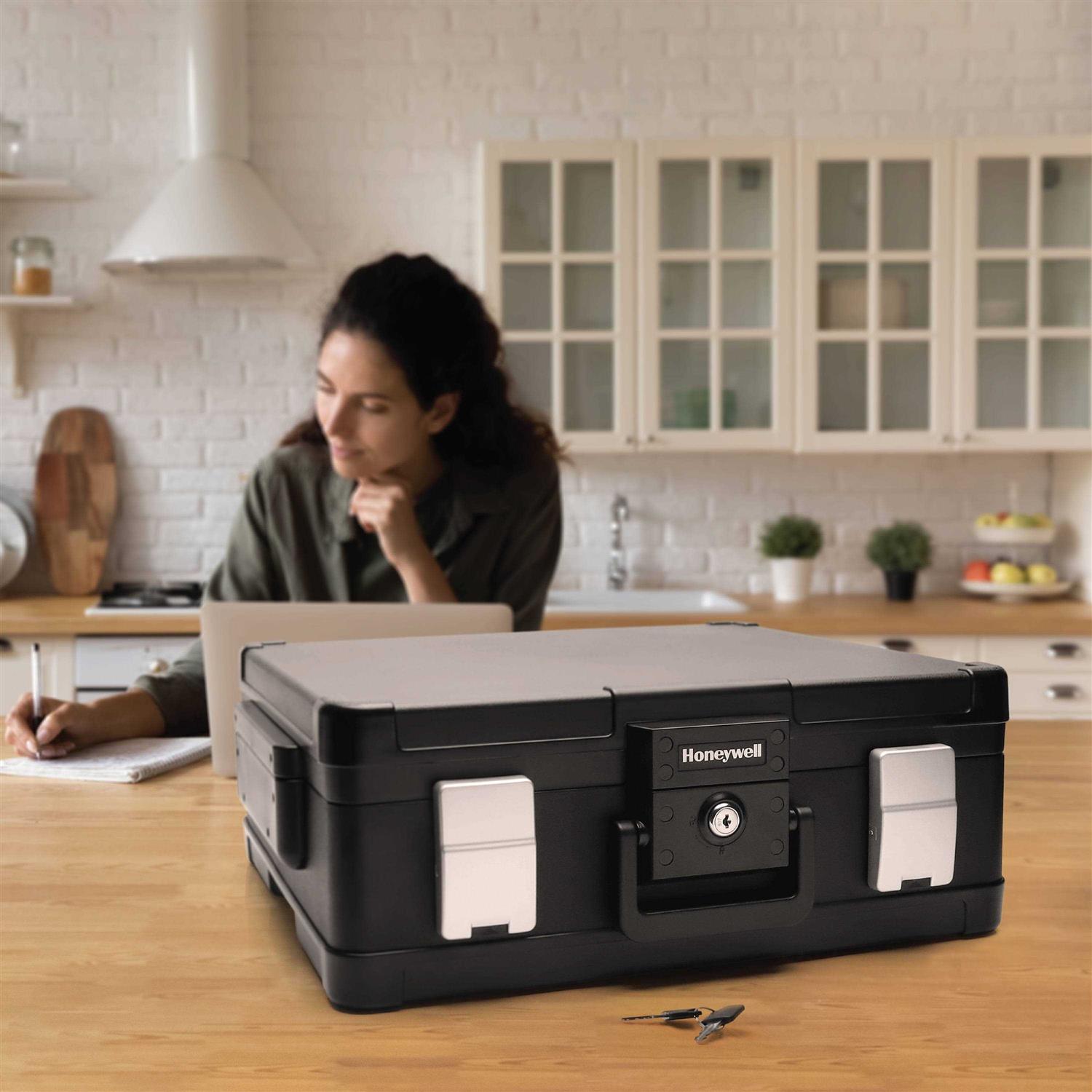 Honeywell Waterproof and Fireproof Chest 1114
