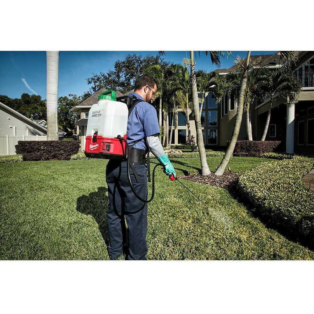 Milwaukee 2820-20PS M18 SWITCH Tank 4 Gallon Backpack Sprayer
