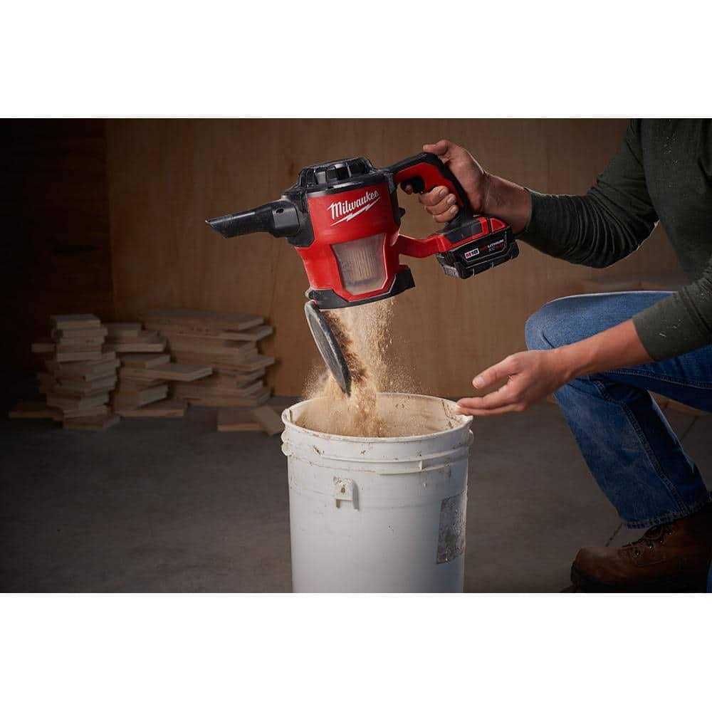Milwaukee M18 18-Volt Lithium-Ion Compact Vacuum Bare Tool
