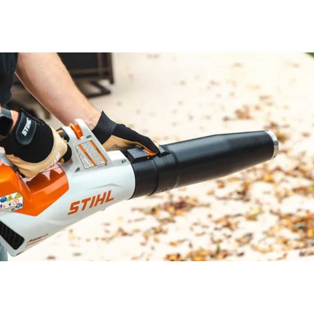 Stihl BGA 60 Battery Handheld Blower Kit