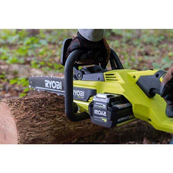 RYOBI 40V HP Brushless Battery Chainsaw w/Extra Chain