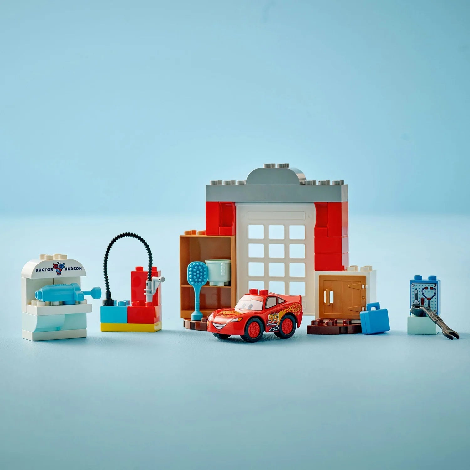 LEGO DUPLO¦Disney and Pixar Cars McQueen's Visit to Doc's Garage 10456