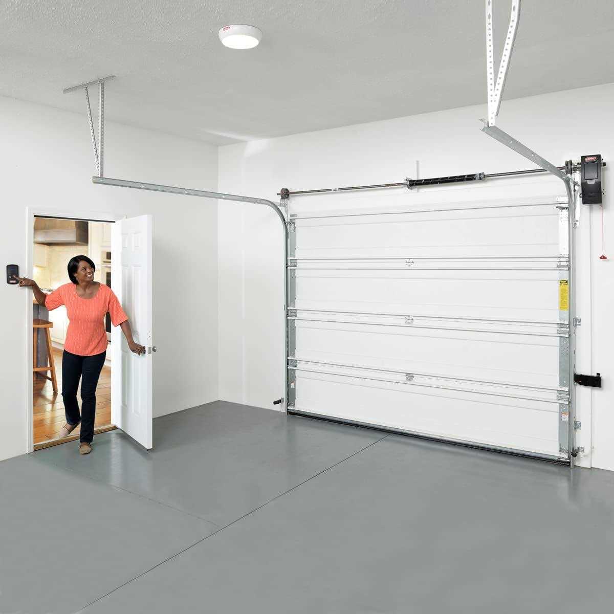 Genie 6072h-o Residential Wall Mounted Garage Door Opener