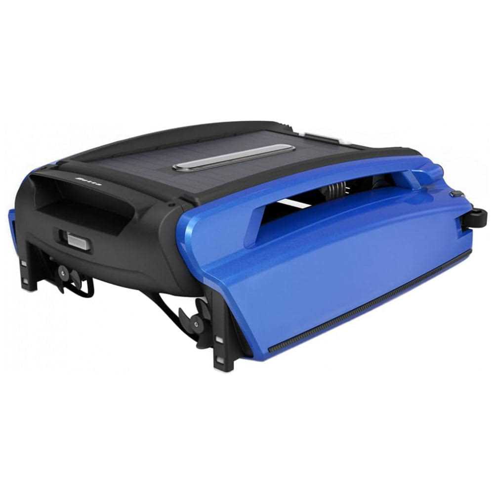 Betta SE Solar Powered Smart Robotic Pool Skimmer