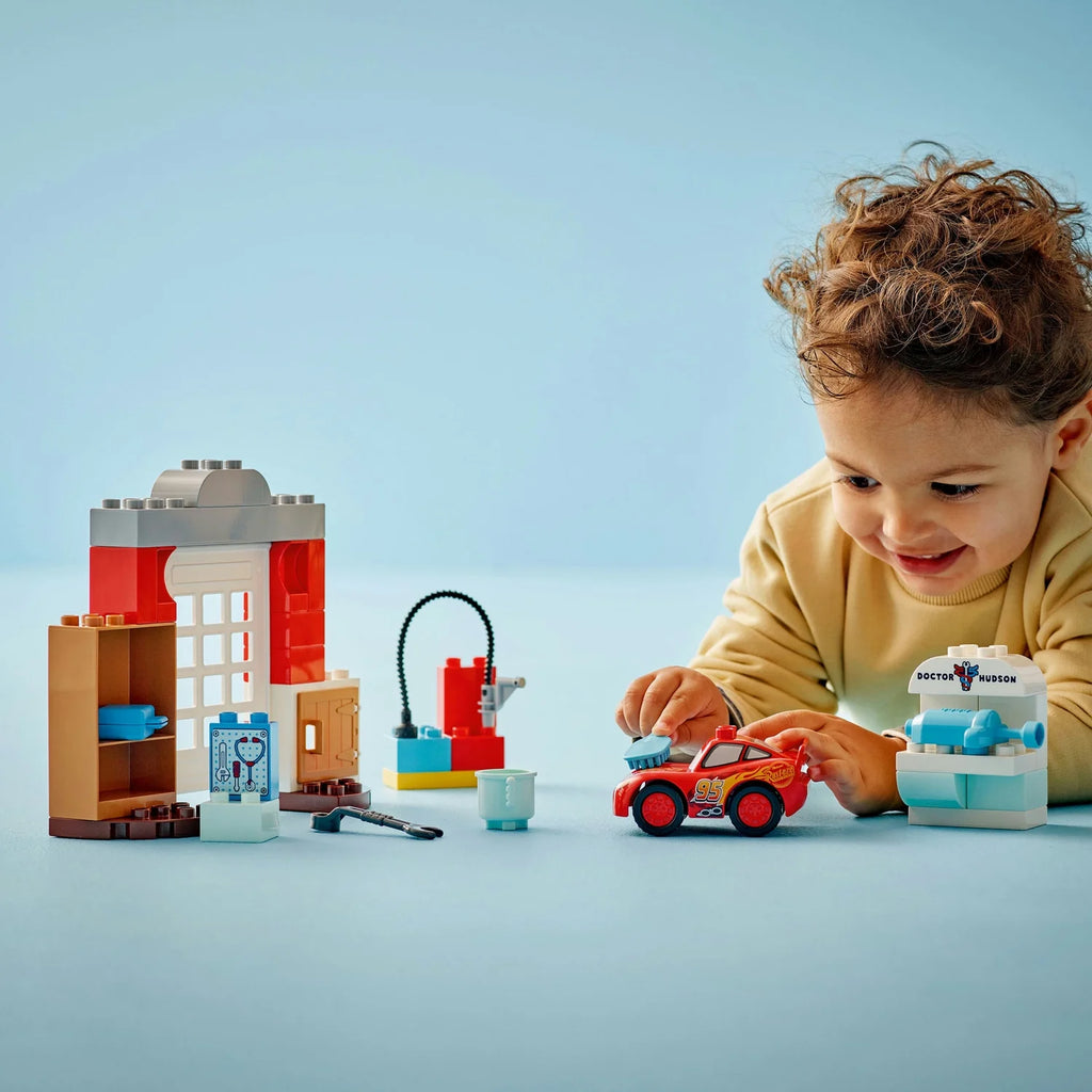 LEGO DUPLO¦Disney and Pixar Cars McQueen's Visit to Doc's Garage 10456