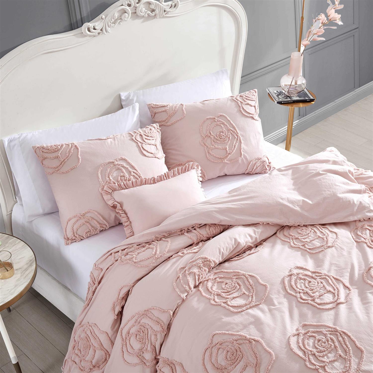 Betsey Johnson Rambling Rose 4-Piece Duvet Cover Set