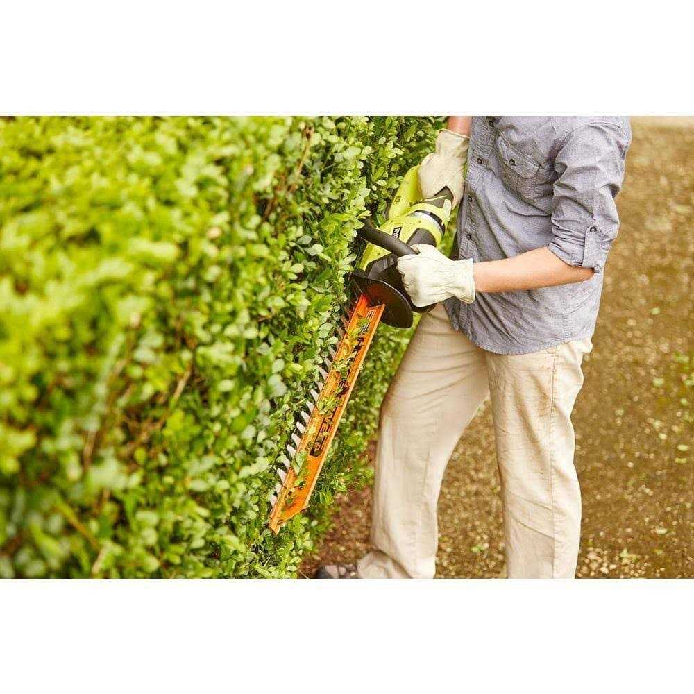 RYOBI ONE+ 18V 22 in. Cordless Battery Hedge Trimmer