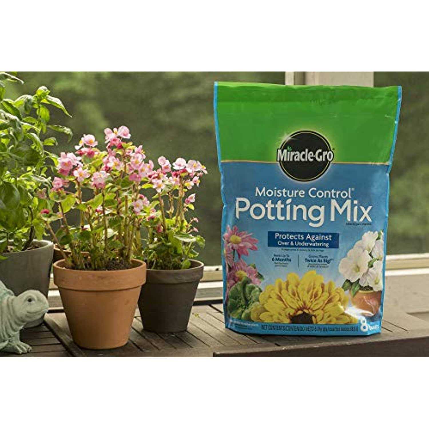 Miracle Gro Moisture Control Potting Mix