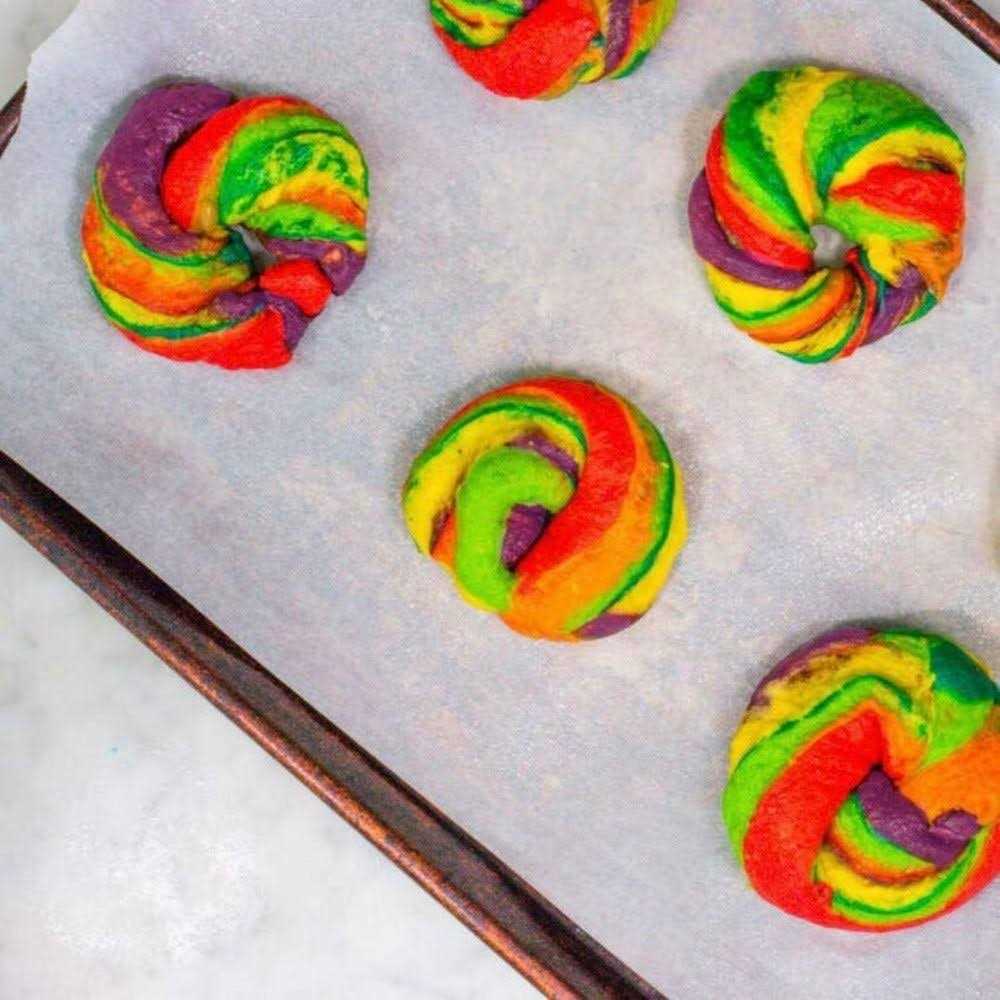 Brooklyn Brew Shop Rainbow Bagel Making Kit