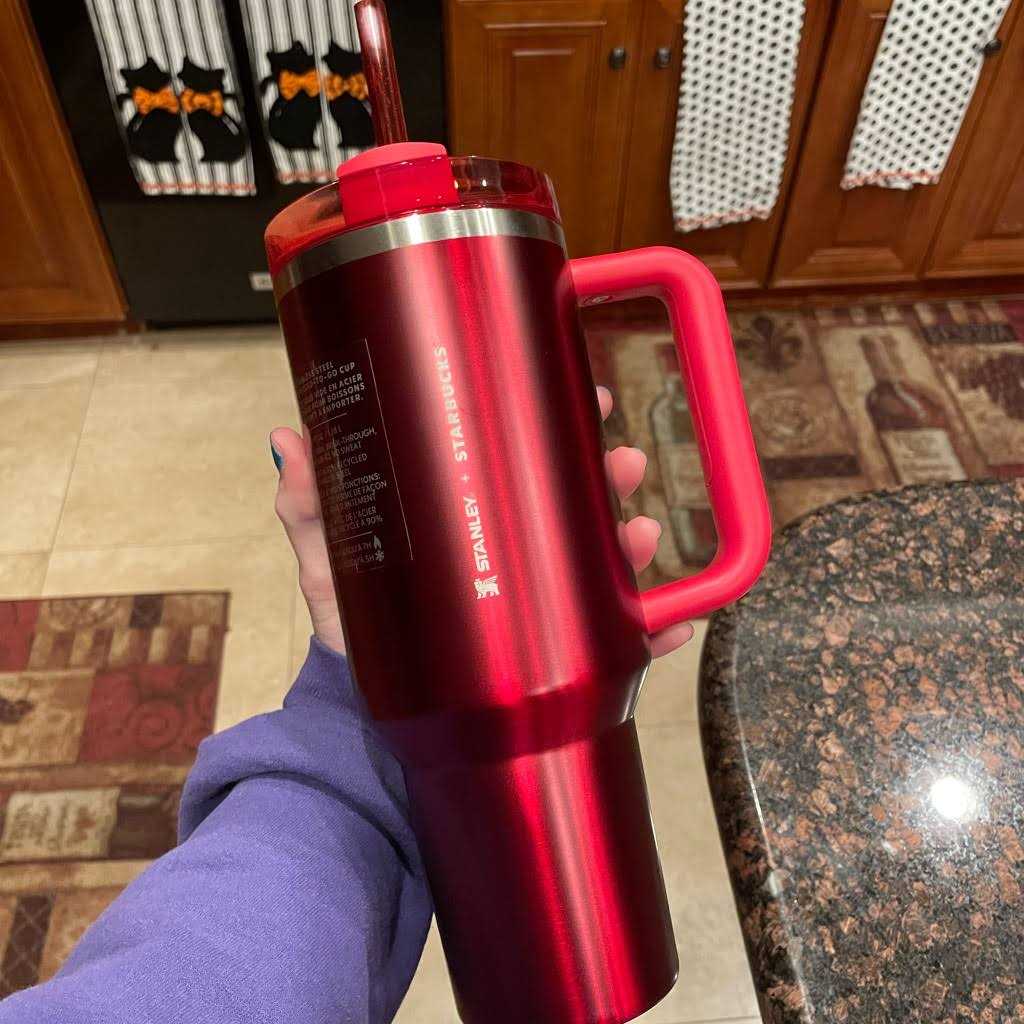 Stanley Dining Starbucks Stanley Holiday Quencher Limited Edition Tumbler 2023