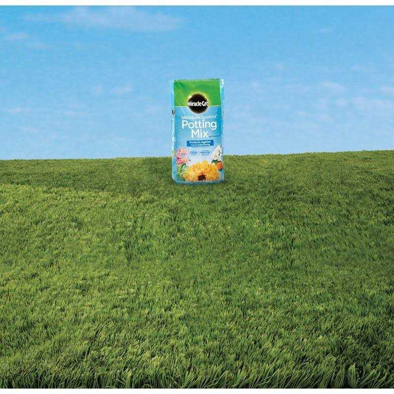 Miracle Gro Moisture Control Potting Mix