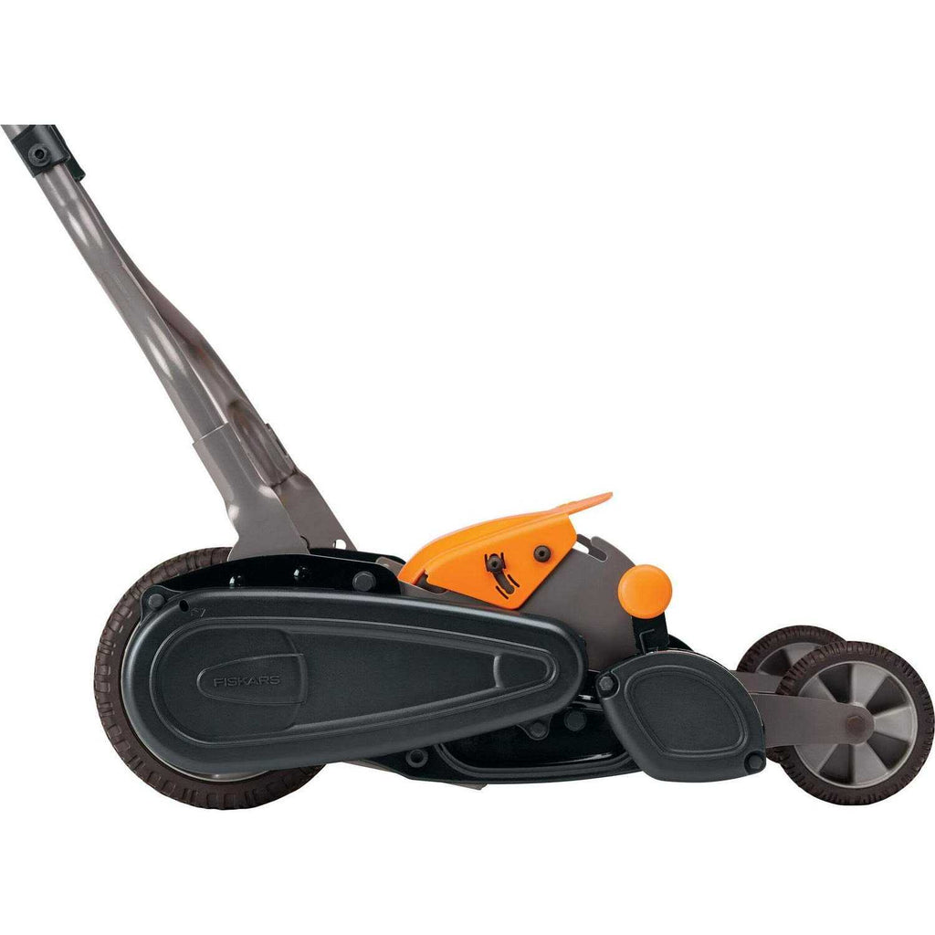 Fiskars StaySharp Max Reel Mower