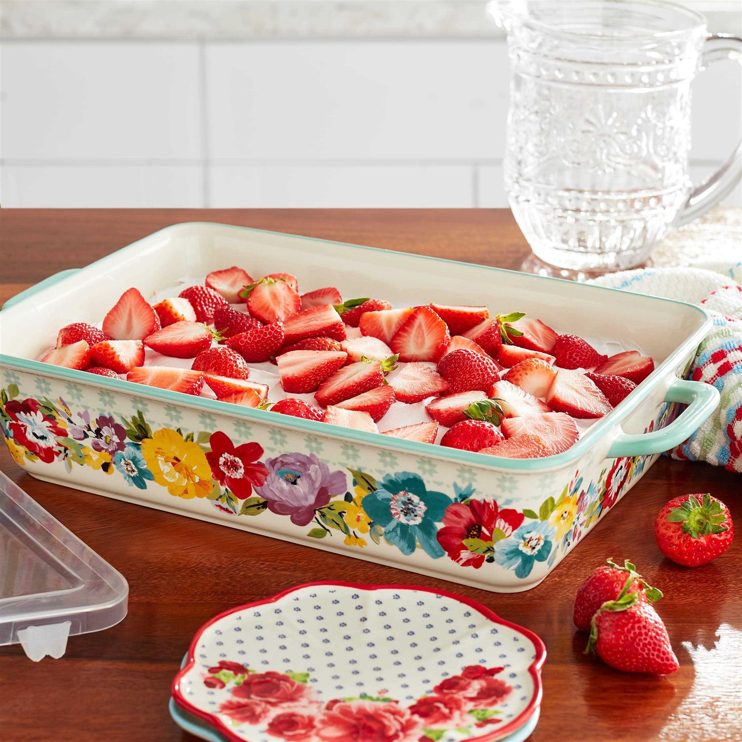 The Pioneer Woman Ceramic 9×13 Baker with Lid