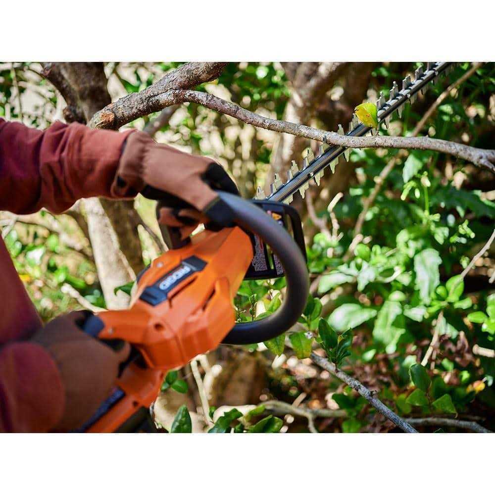 RIDGID 18V Brushless Cordless Battery 22 in. Hedge Trimmer R01401B
