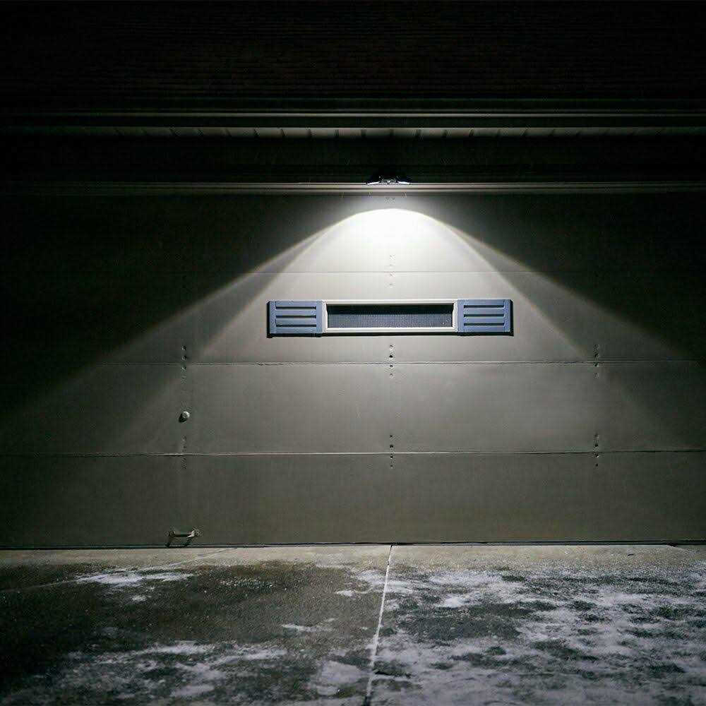 Mr. Beams Mb3000 High Performance Wireless Battery Powered Motion Sensing LED Dual Head Security Spotlight