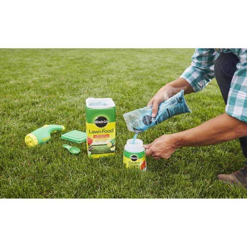 Miracle Gro Water Soluble Lawn Food