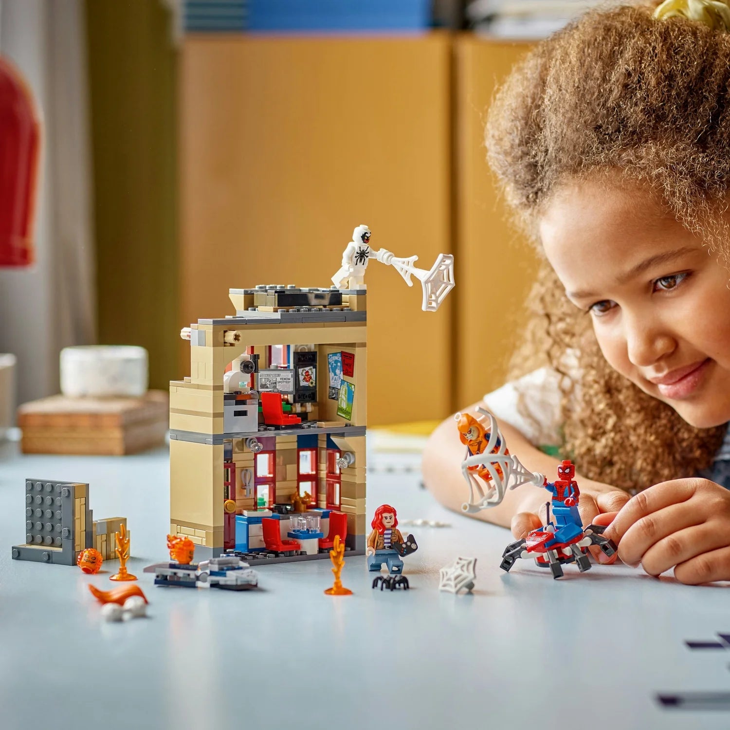 LEGO® Super Mario™: Mario Kart™ – Interactive LEGO® Mario™ & Standard Kart 72043