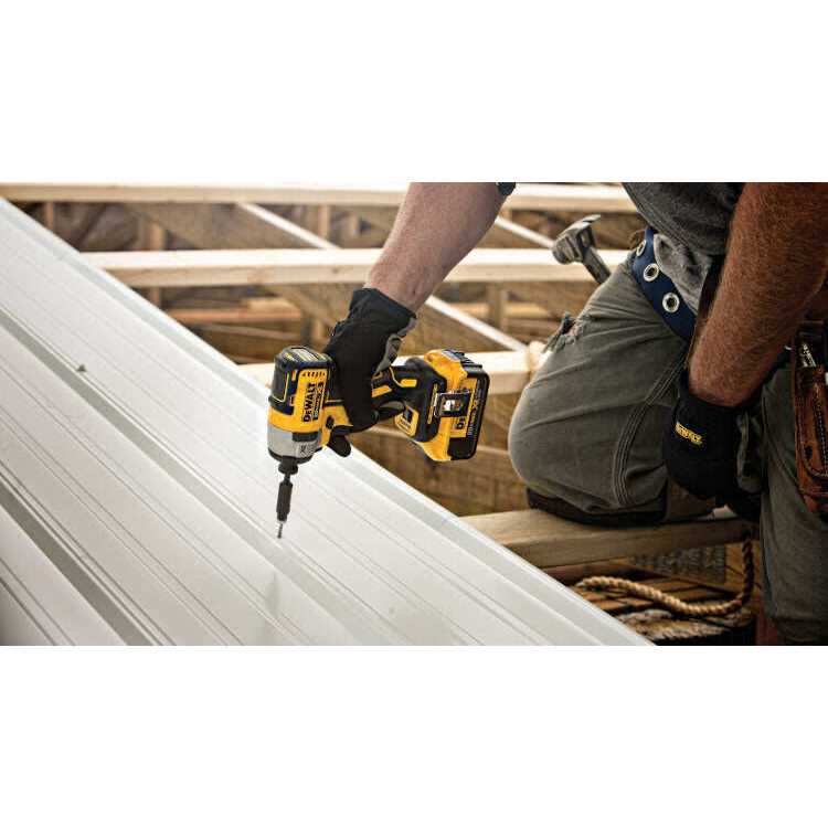 DEWALT DCPH820BH Pole Hedge Trimmer Head with 20V MAX Compatibility