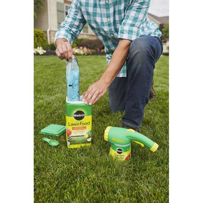 Miracle Gro Water Soluble Lawn Food