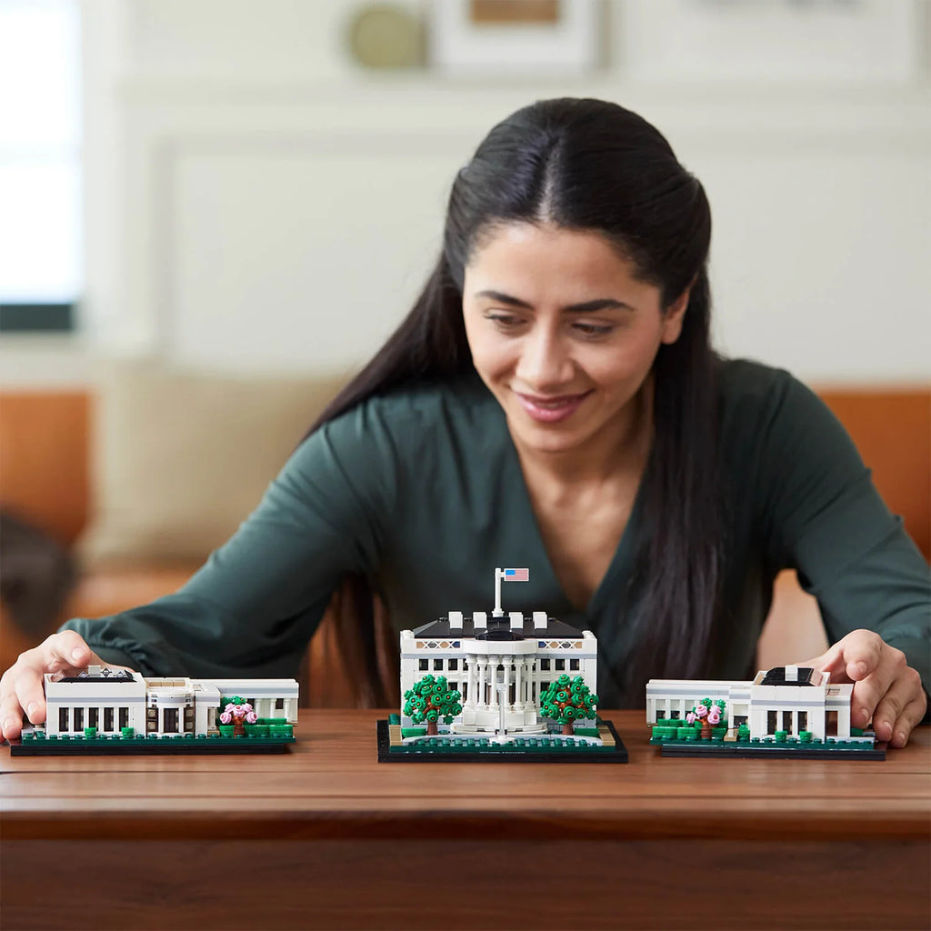 LEGO Architecture: The White House Display Model (21054)