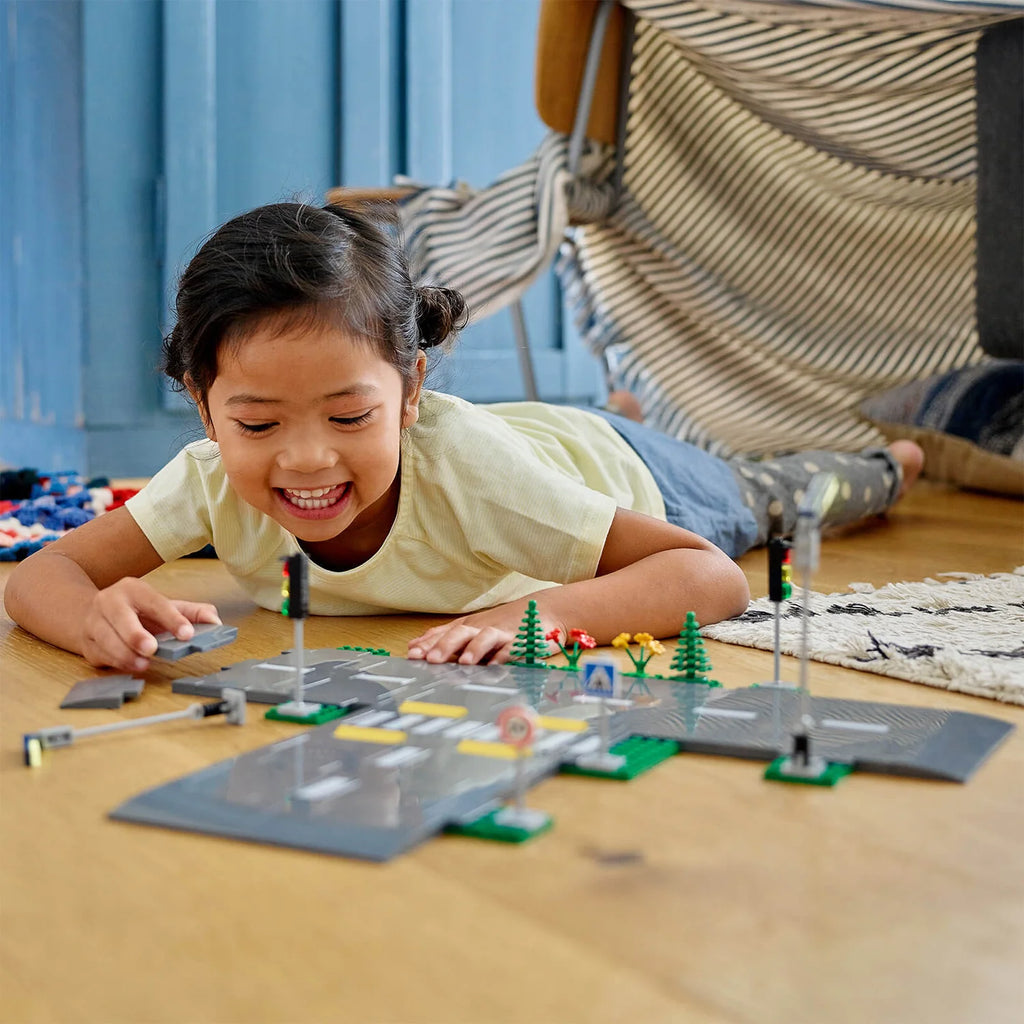 LEGO City: Road Plates Building Set with Traffic Lights (60304)