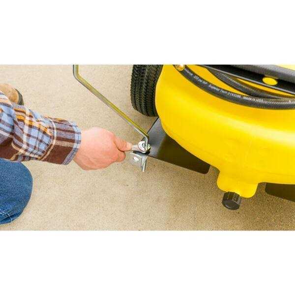 John Deere 15 Gal. Tow Sprayer