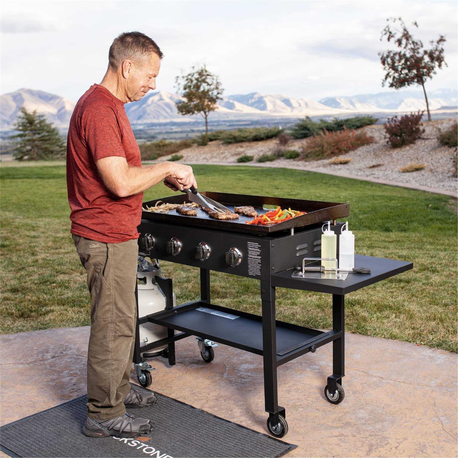 Blackstone Griddle Cooking Station 1554