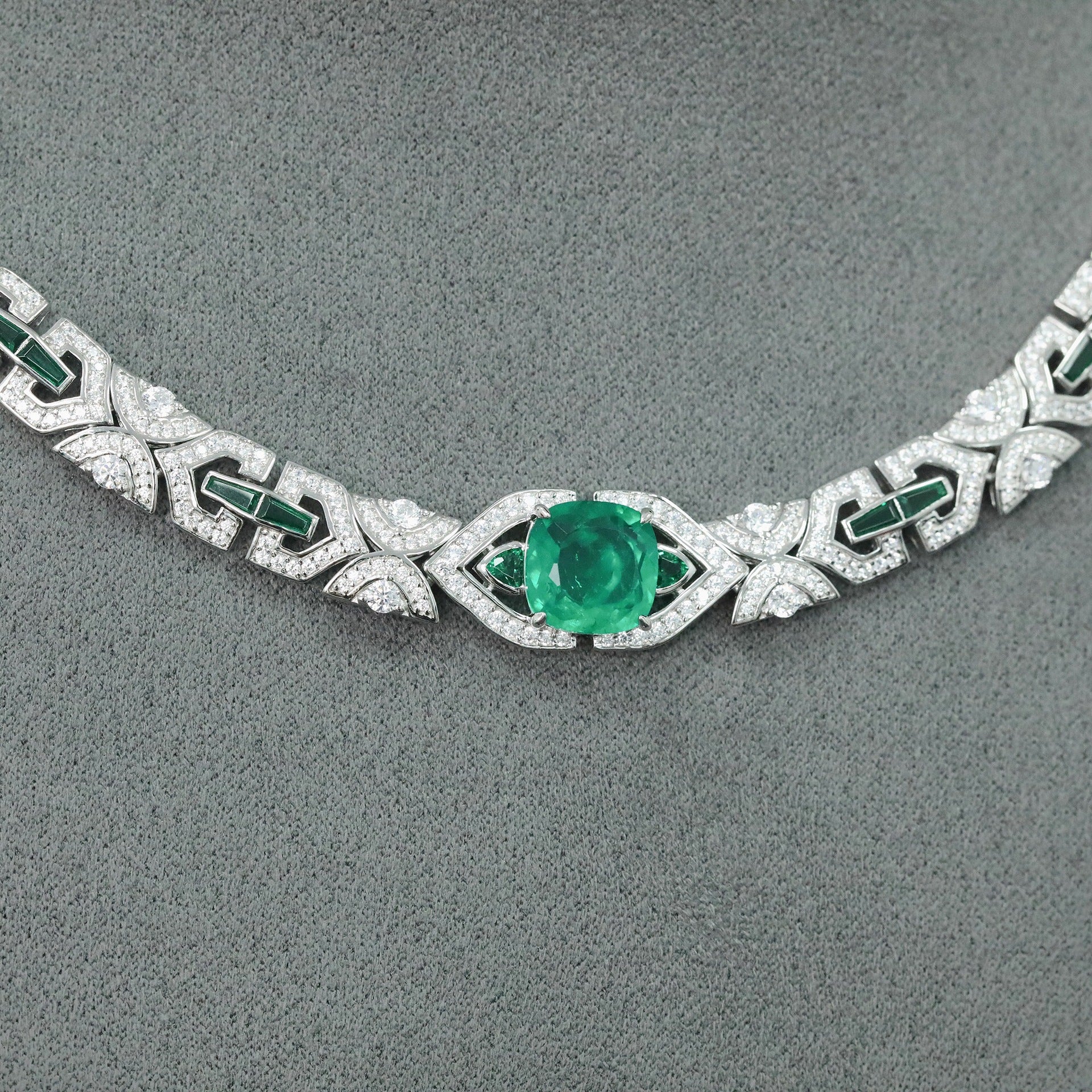 925 Silver Gold-Plated High Carbon Diamond Wood Green Inlaid Emerald Necklace