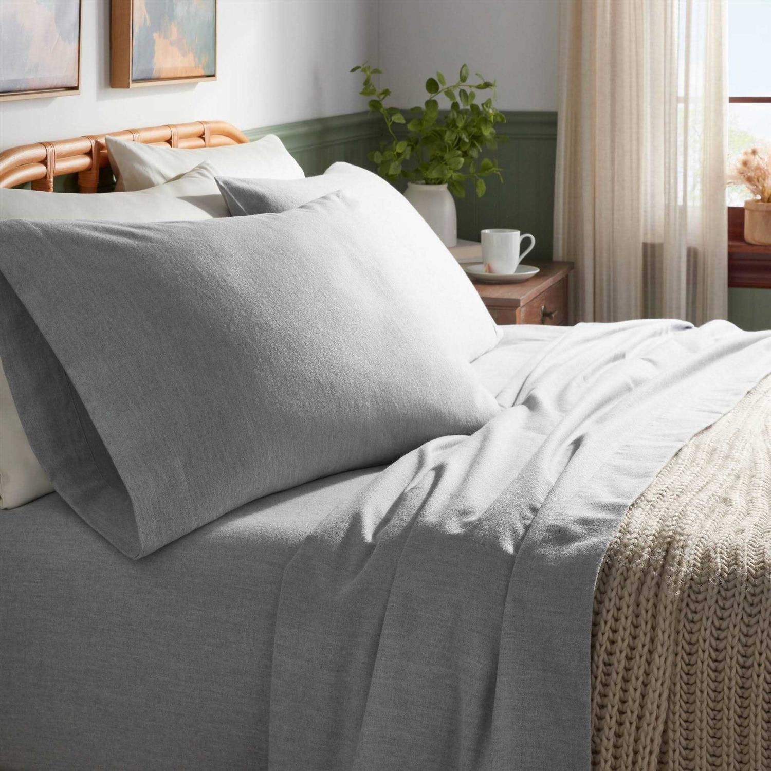 Threshold Flannel Sheet Set