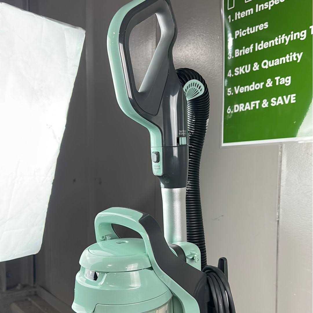 Kenmore Pet Friendly Crossover Bagless Upright Vacuum Cleaner