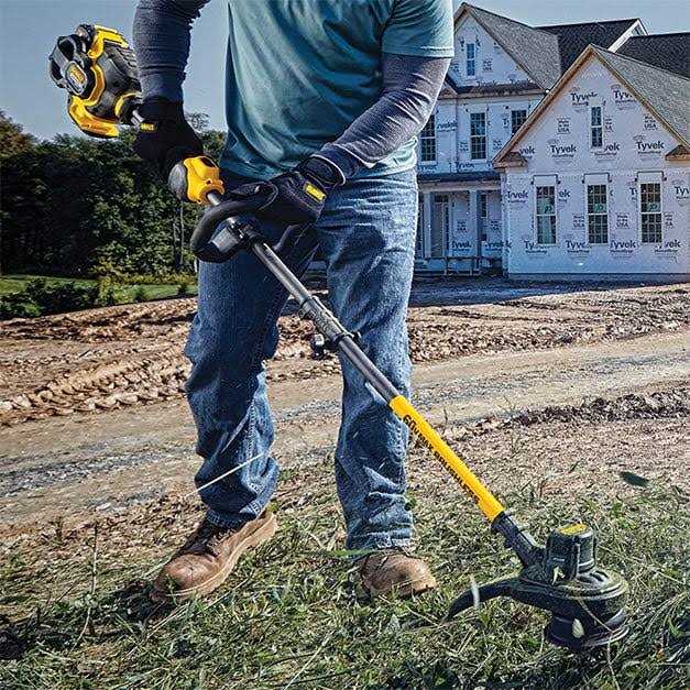 DEWALT FLEXVOLT 60V MAX Cordless String Trimmer Kit DCST970X1S
