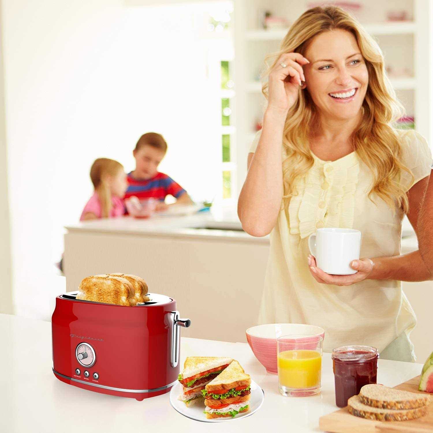 Frigidaire 2 Slice Retro Toaster