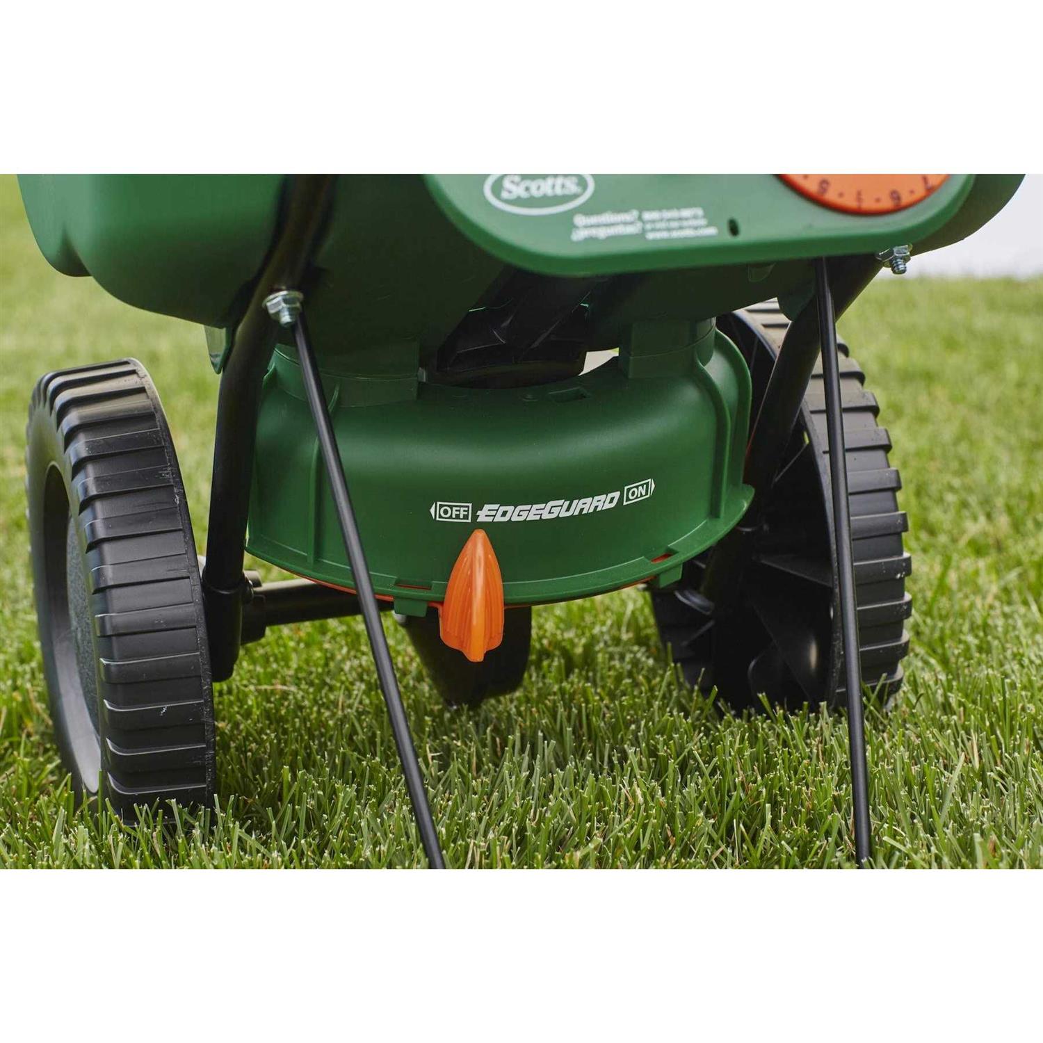 Scotts Turf Builder EdgeGuard Mini Broadcast Spreader