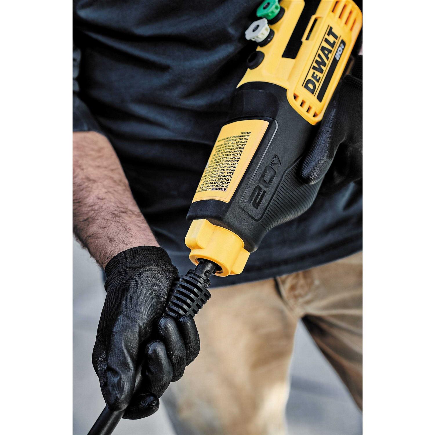 Dewalt 20V MAX 550 PSI Cordless Power Cleaner Kit DCPW550P1