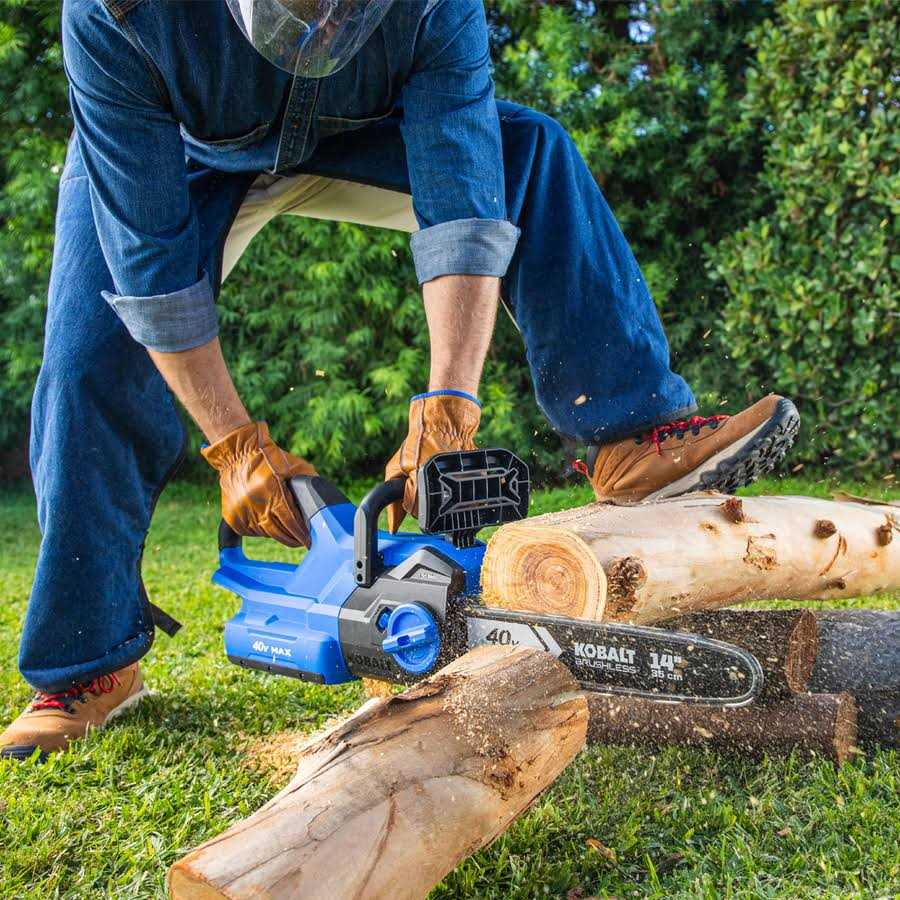 Kobalt Gen4 40-volt 14-in Brushless Battery 4 Ah Chainsaw KCS 1040A-03